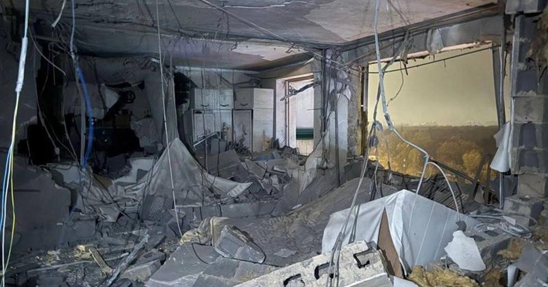 Dron pogodio zgradu u Moskovskoj oblasti. Stan potpuno razrušen, pet ranjenih