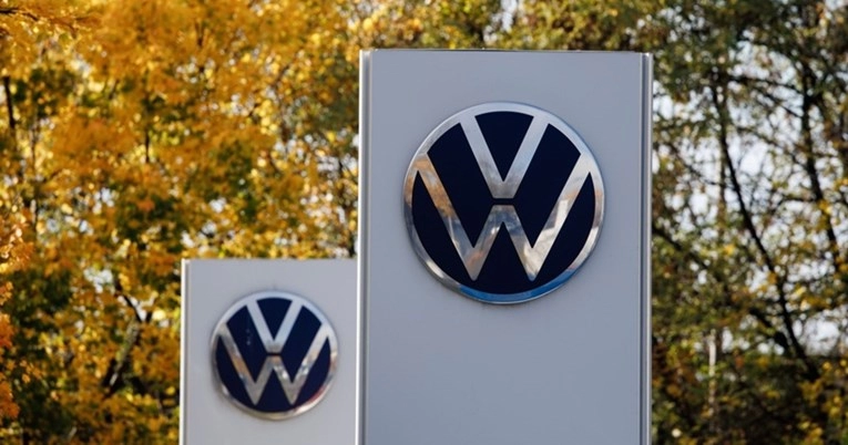 Volkswagen gubi milijarde eura zbog Porschea i Trumpovih carina