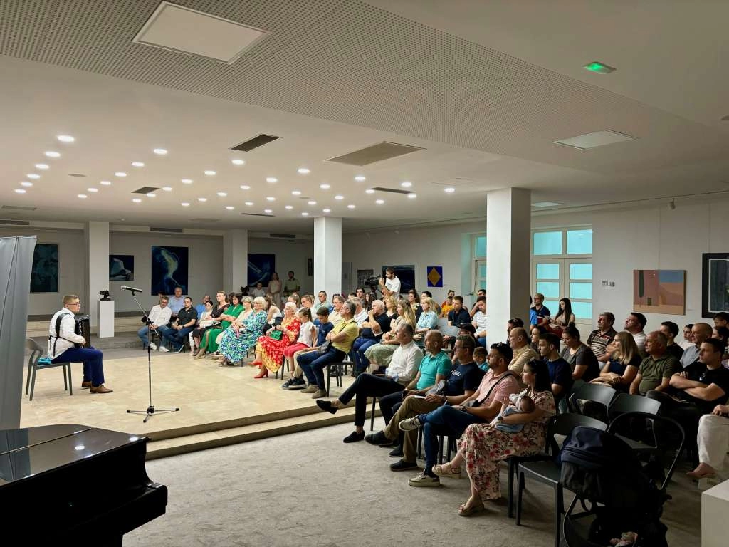 Na prvom solističkom koncertu Ante Milića u Mostaru publika uživala u djelima klasične glazbe
