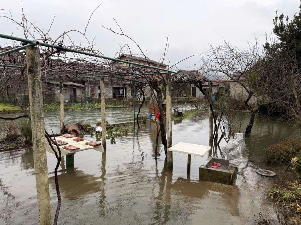 Vodostaji u blagom porastu, gorjela obiteljska kuća u Čapljini
