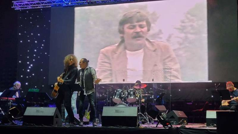 Emocije, nostalgija i bezvremenski hitovi obilježili koncert 'Indexi i prijatelji'
