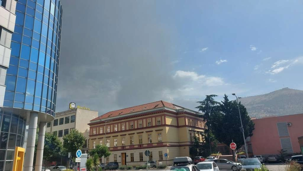 Ponovno gori na Uborku