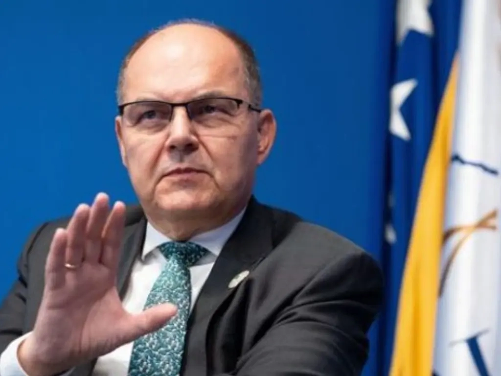 Odlazi li Schmidt i kakva će biti uloga međunarodne zajednice u BiH?